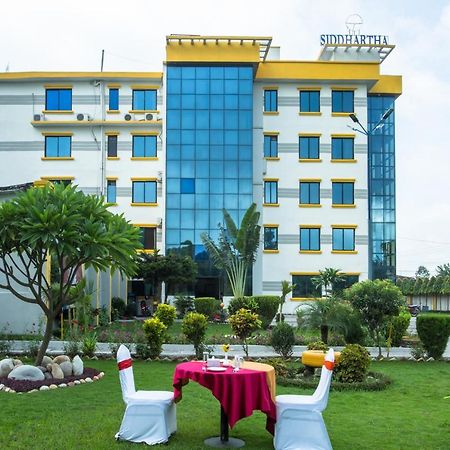 Siddhartha Hotel, Tikapur Exteriör bild